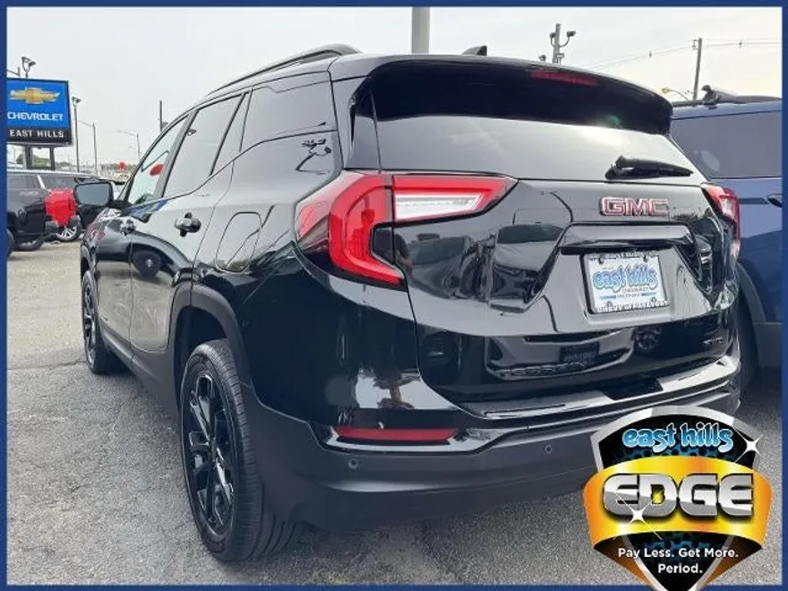 2022 Gmc Terrain SLE photo 1