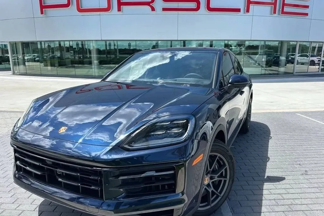 2025 Porsche Cayenne E-Hybrid Coupe photo 1
