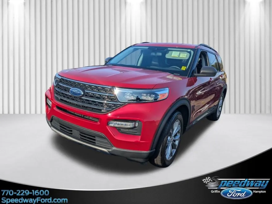 2022 Ford Explorer XLT photo 1