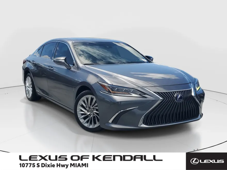 2020 Lexus ES 300h Ultra Luxury photo 1
