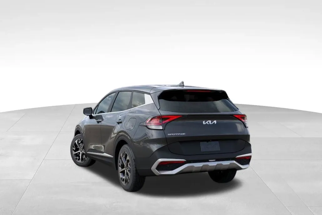 2024 Kia Sportage EX photo 1