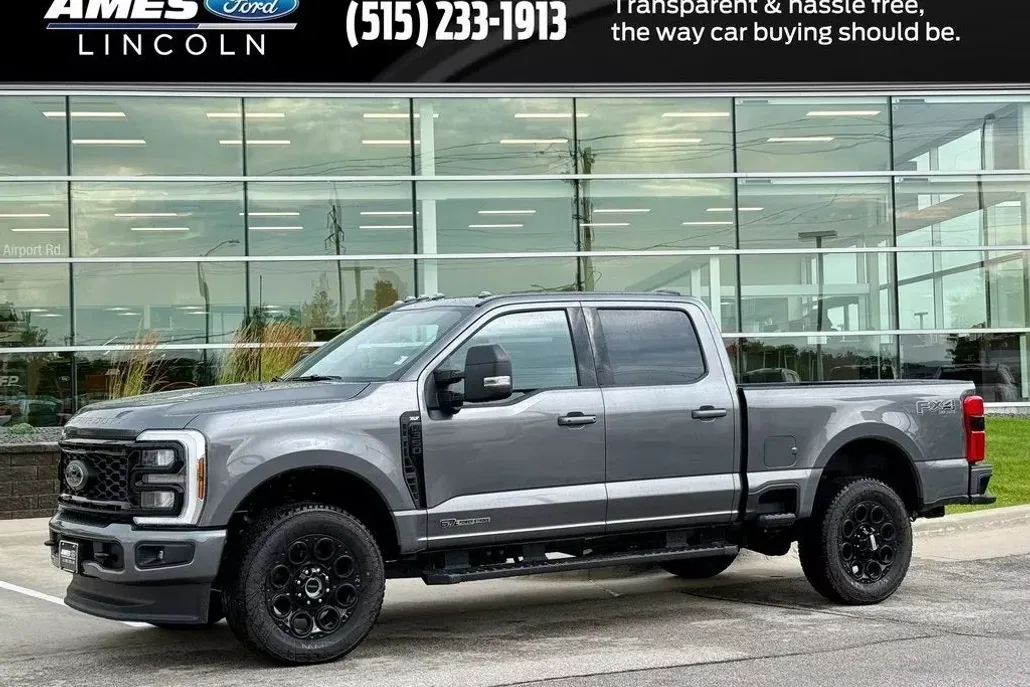 2025 Ford F-350 photo 1