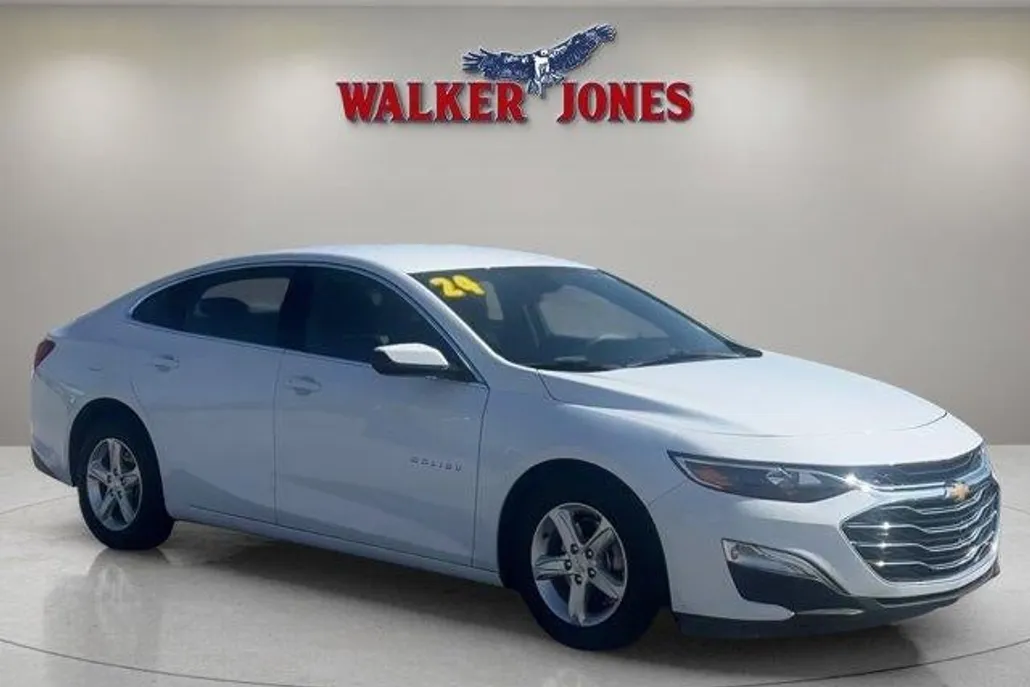 2024 Chevrolet Malibu LS photo 1