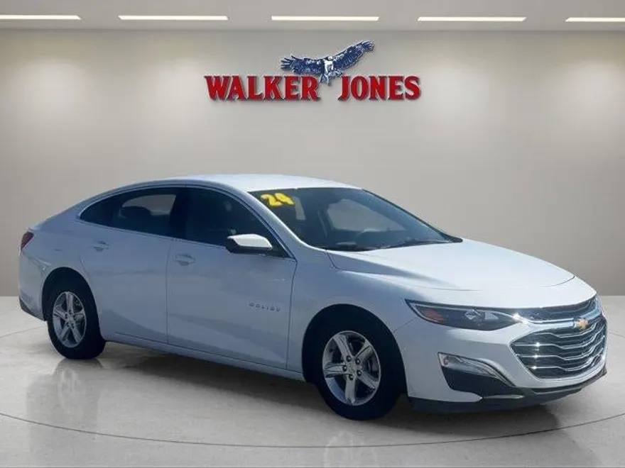 2024 Chevrolet Malibu LS photo 1