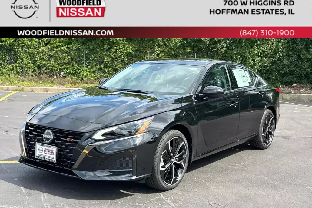 2025 Nissan Altima SR photo 1