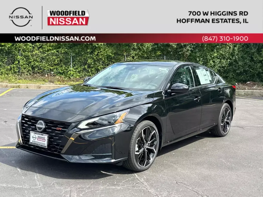 2025 Nissan Altima SR photo 1