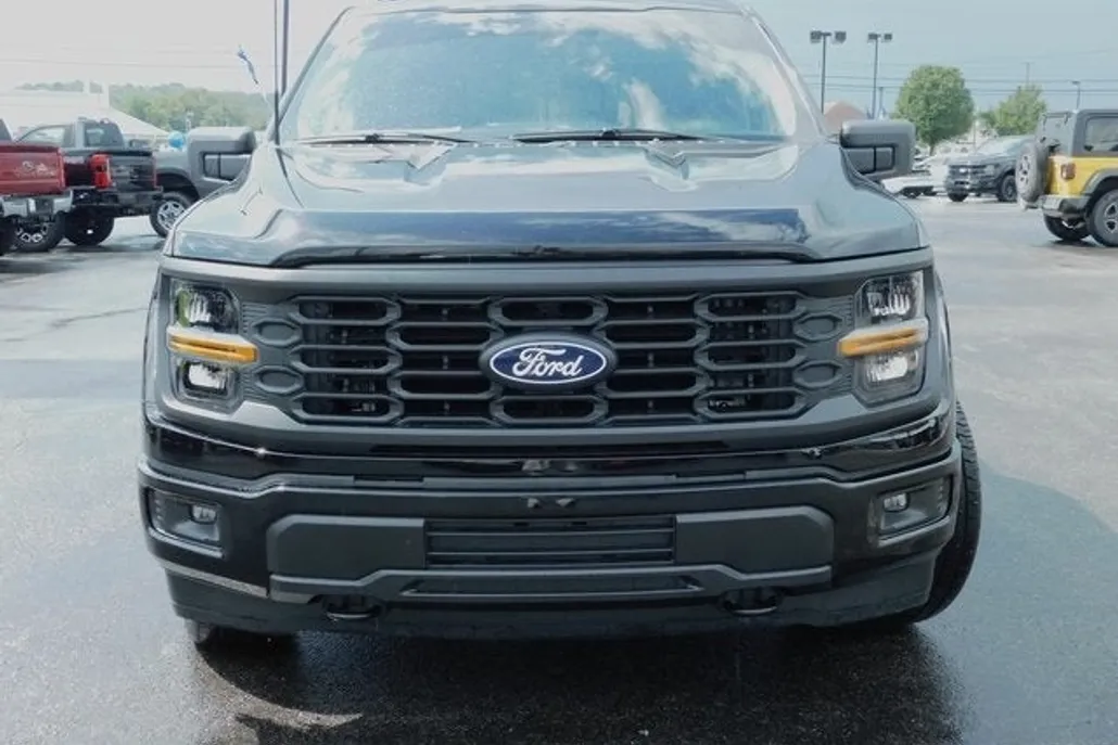 2025 Ford F-150 XL photo 1