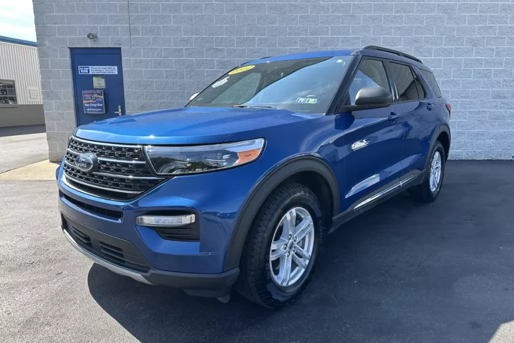 2022 Ford Explorer XLT photo 1