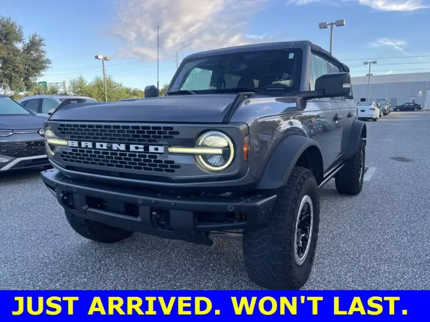2022 Ford Bronco Badlands photo 1