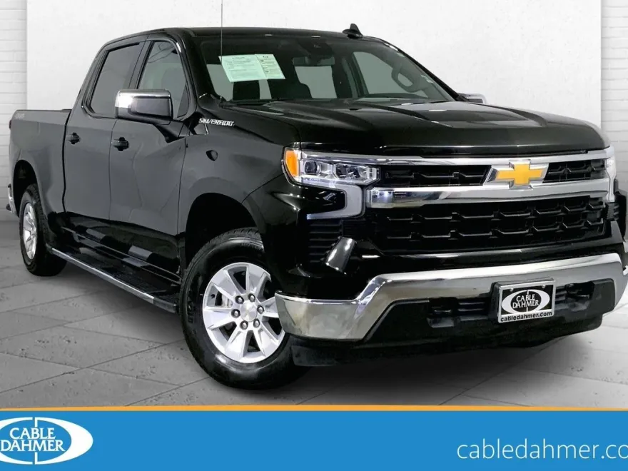 2024 Chevrolet Silverado 1500 LT photo 1