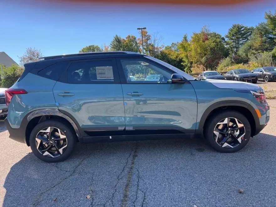 2026 Kia Seltos S photo 1