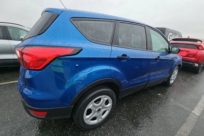 2019 Ford Escape S photo 1