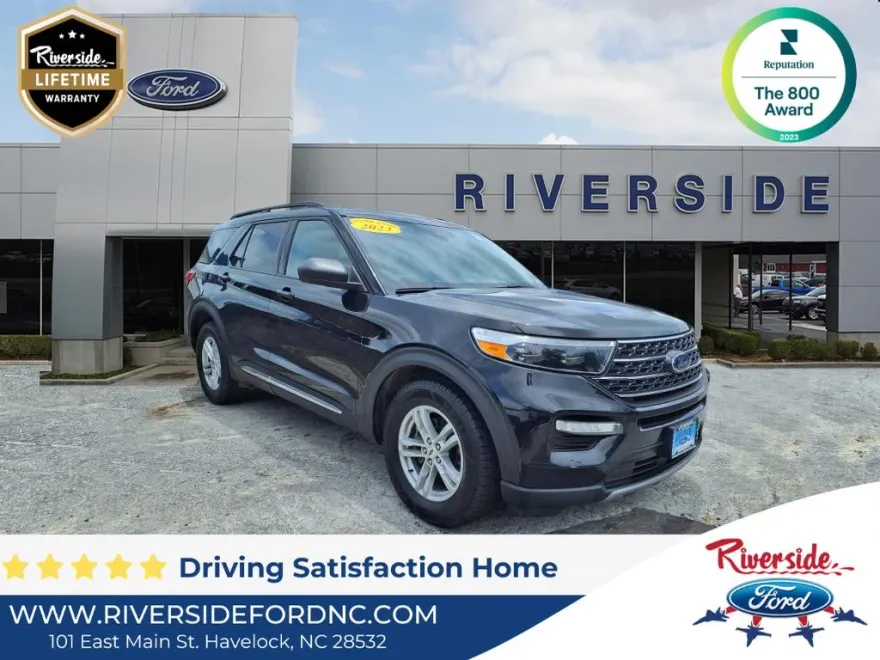 2023 Ford Explorer XLT photo 1