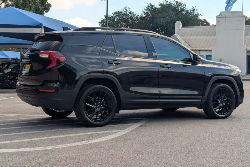 2024 Gmc Terrain SLT photo 1