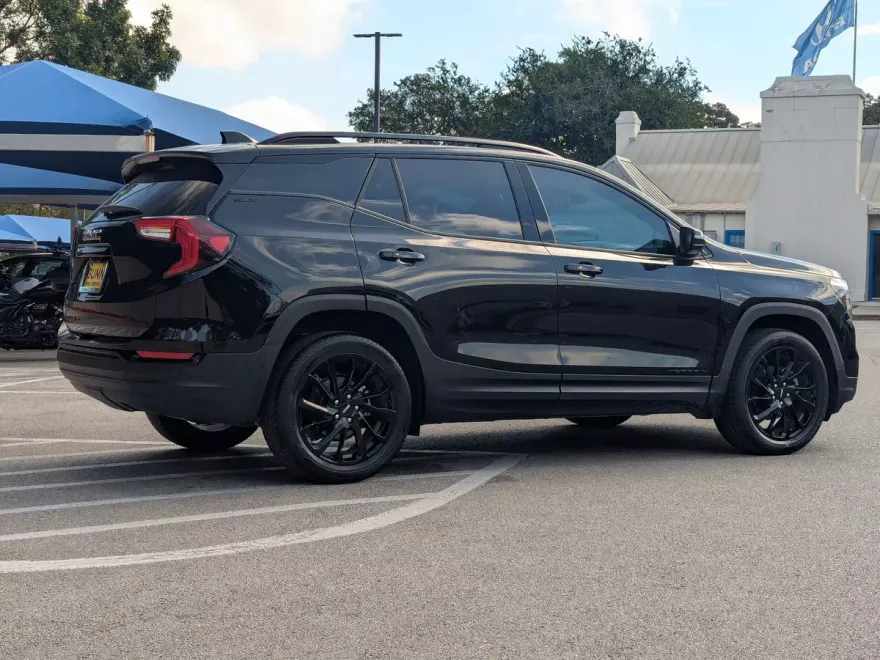 2024 Gmc Terrain SLT photo 1