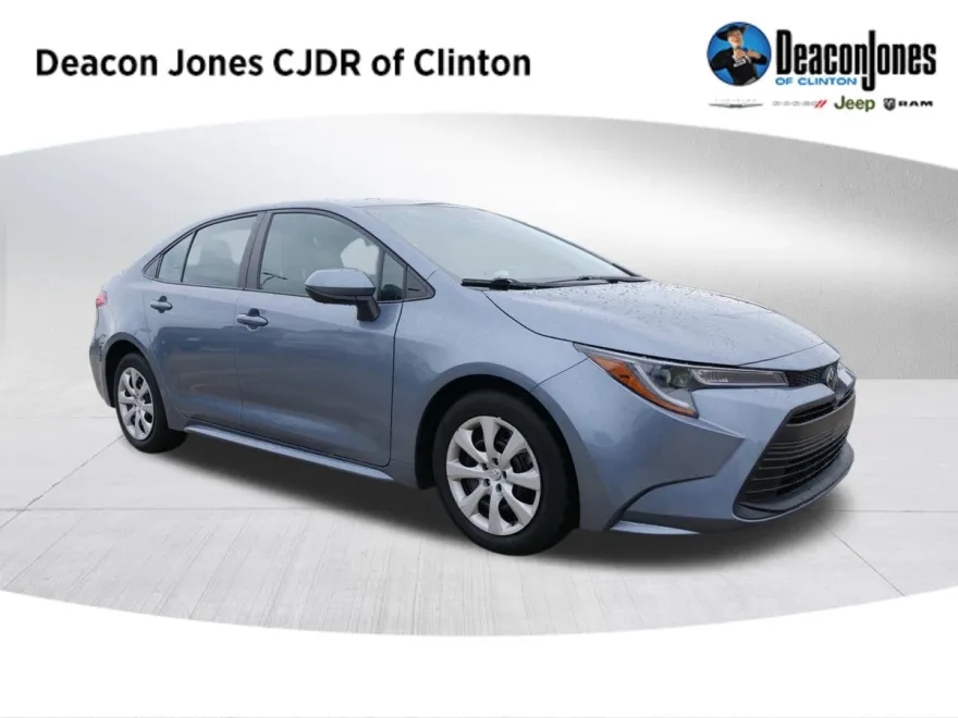 2023 Toyota Corolla LE photo 1