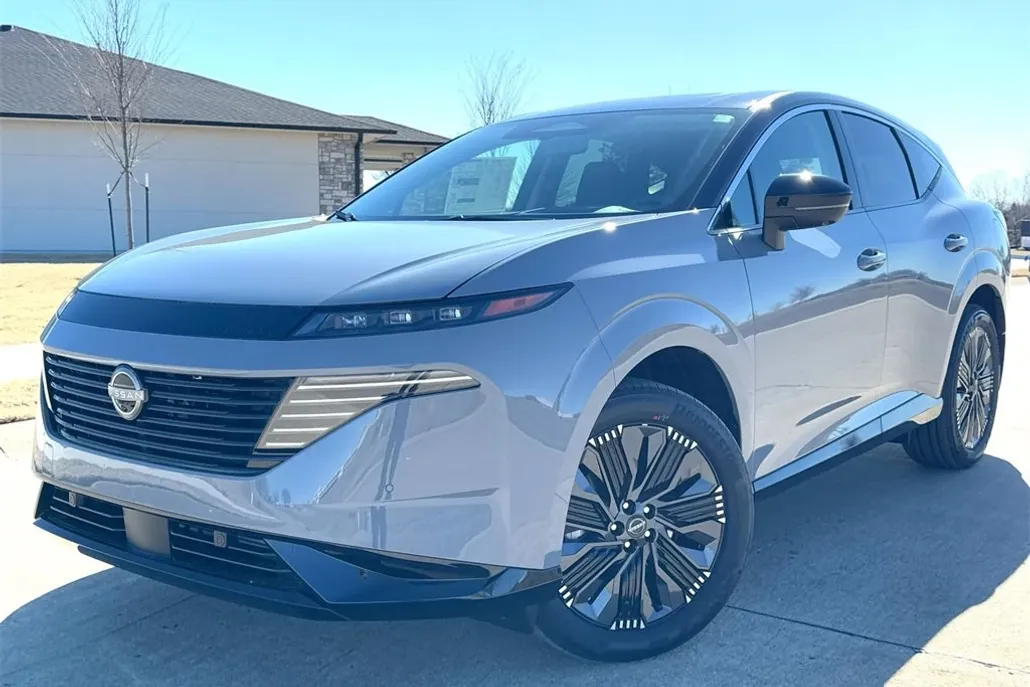 2025 Nissan Murano Platinum photo 1