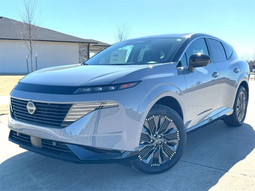 2025 Nissan Murano Platinum photo 1