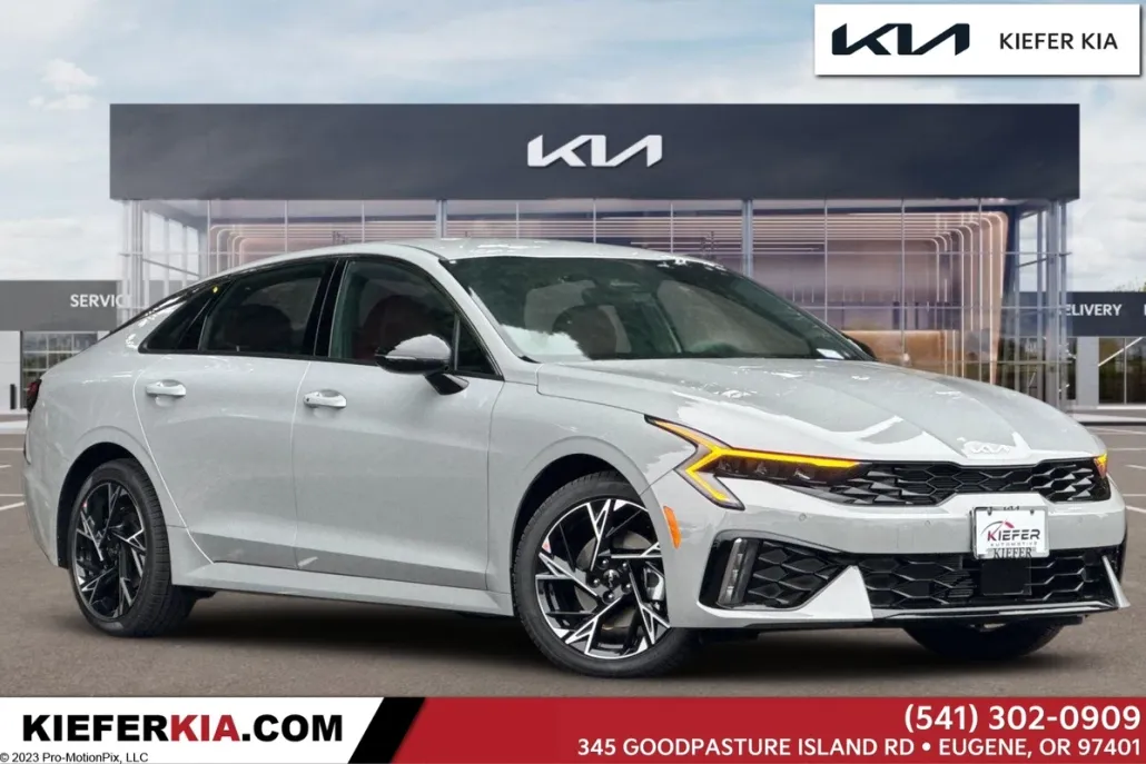 2026 Kia K5 GT-Line photo 1