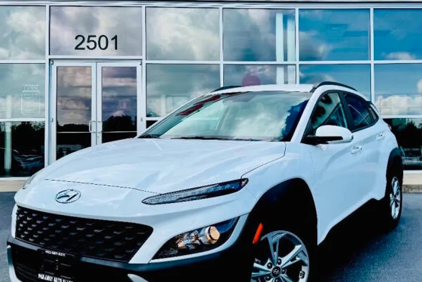 2023 Hyundai Kona SEL photo 1