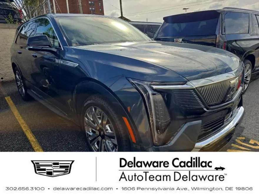2025 Cadillac Escalade IQ Luxury photo 1