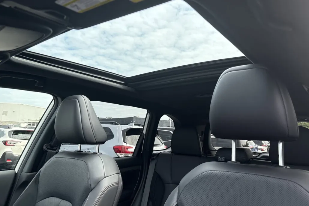 2025 Subaru Forester Touring photo 1