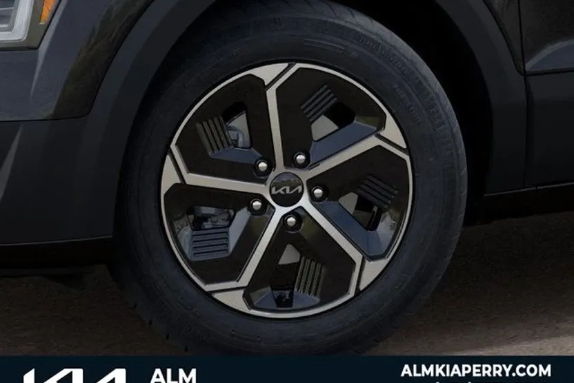 2025 Kia Niro LX photo 1