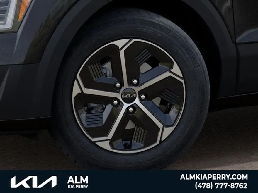 2025 Kia Niro LX photo 1