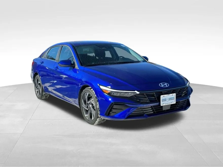 2025 Hyundai Elantra SEL Convenience photo 1