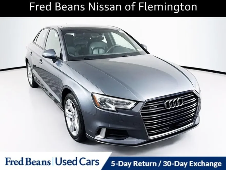 2018 Audi A3 2.0T Premium photo 1