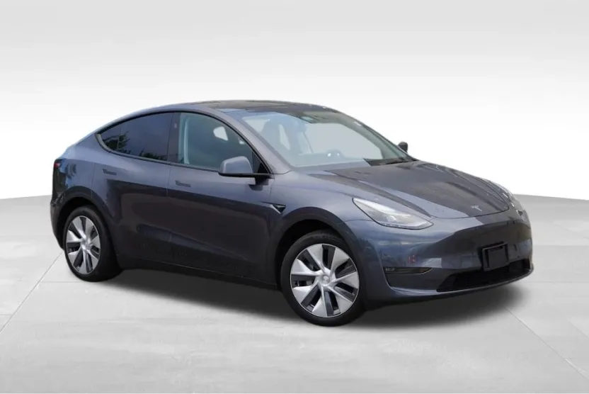 2023 Tesla Model Y Long Range photo 1