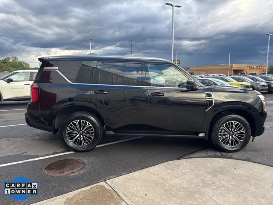 2025 Nissan Armada Platinum photo 1