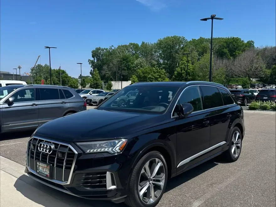 2021 Audi Q7 55 Prestige photo 1
