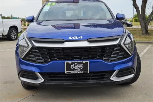 2023 Kia Sportage EX photo 2