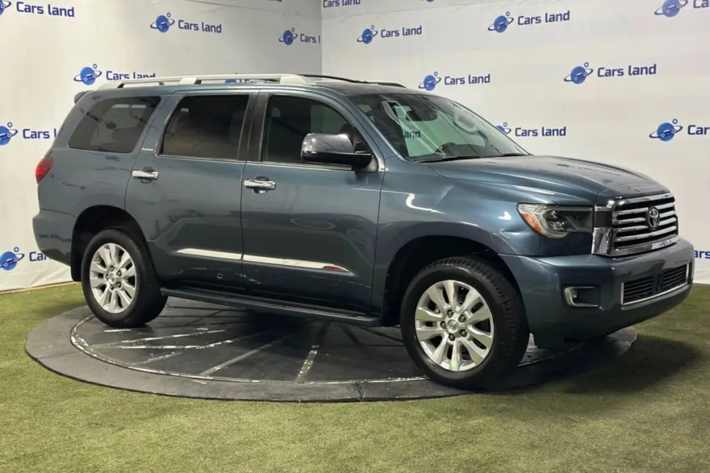 2019 Toyota Sequoia Platinum photo 1