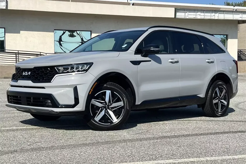 2022 Kia Sorento EX photo 1