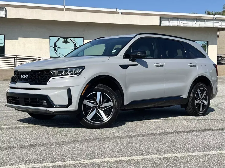 2022 Kia Sorento EX photo 1