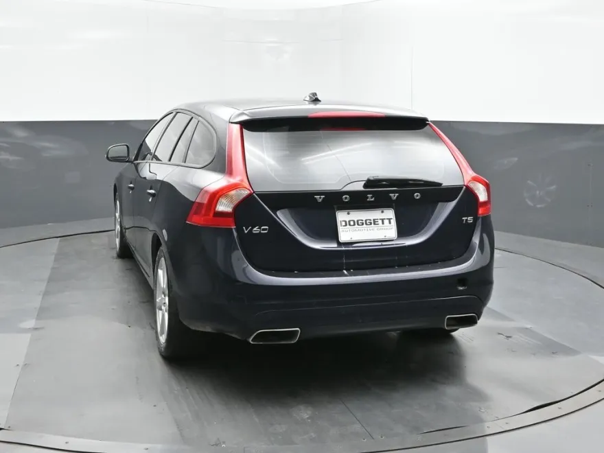 2016 Volvo V60 T5 photo 1