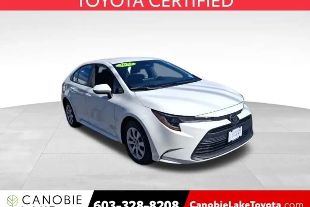2023 Toyota Corolla LE photo 1