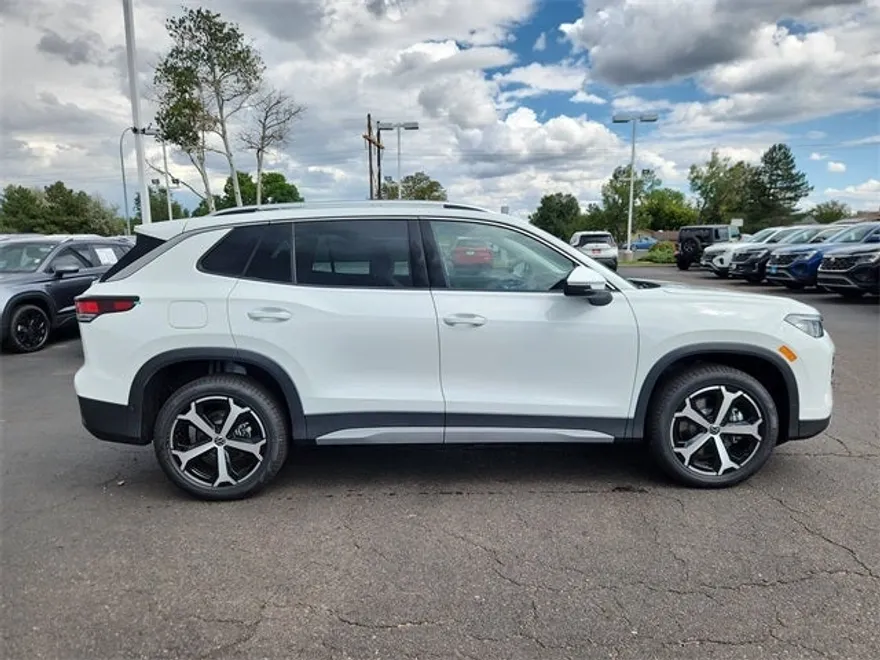 2025 Volkswagen Tiguan SE photo 1