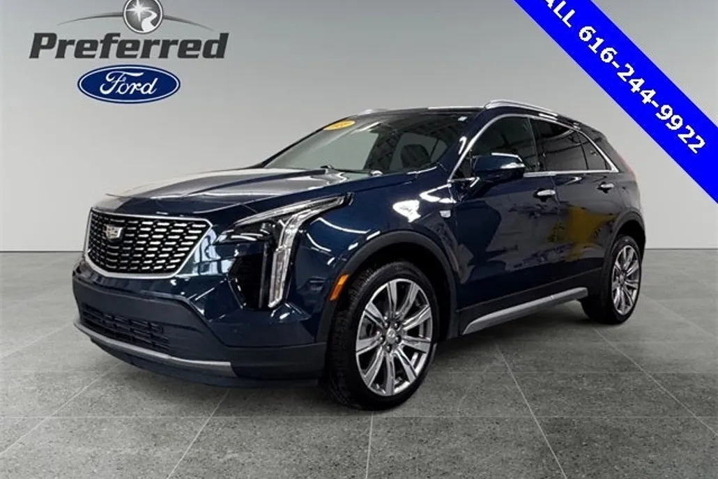 2022 Cadillac XT4 Premium Luxury photo 1