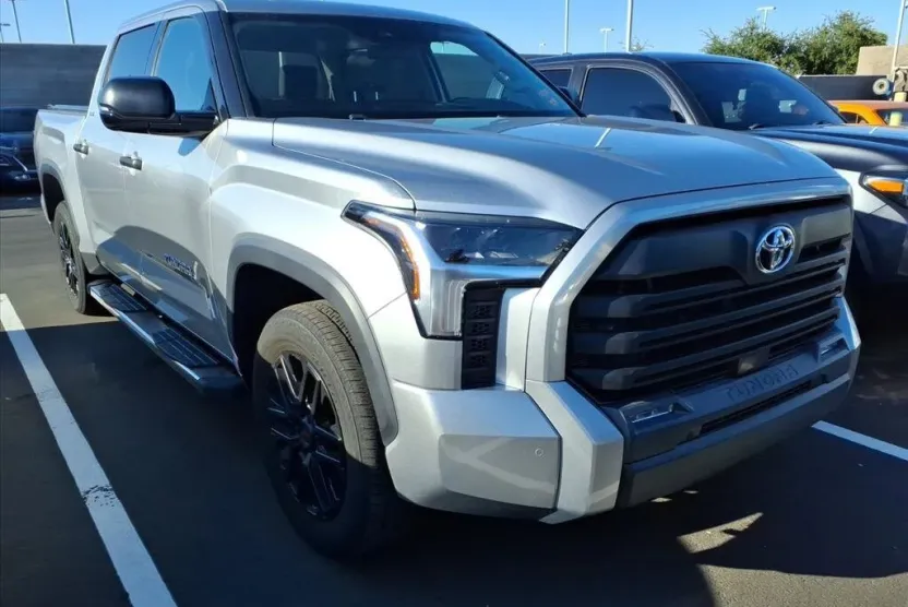 2022 Toyota Tundra SR5 photo 1