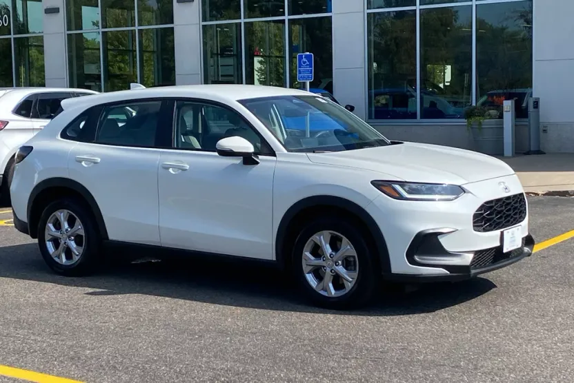 2023 Honda HR-V LX photo 1