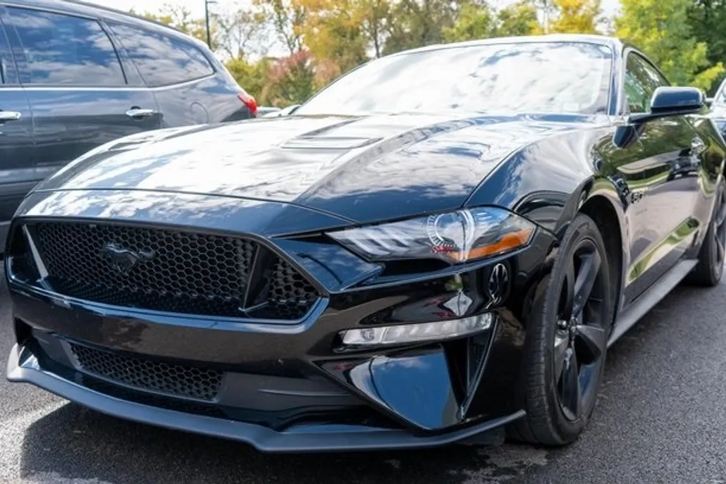 2022 Ford Mustang GT photo 1