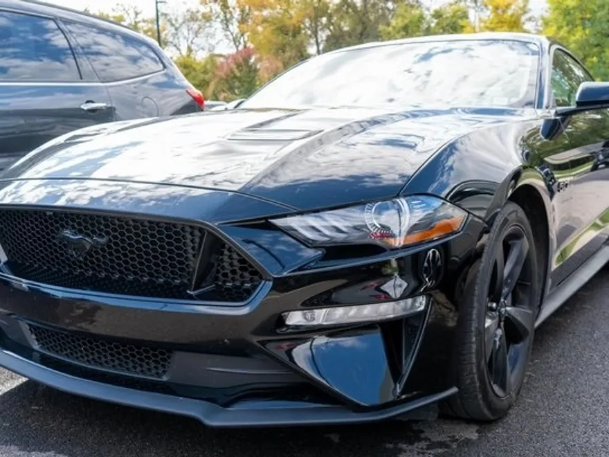 2022 Ford Mustang GT photo 1