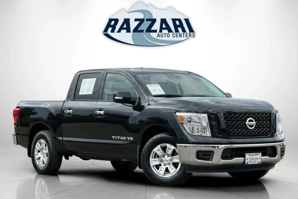 2019 Nissan Titan SV photo 1