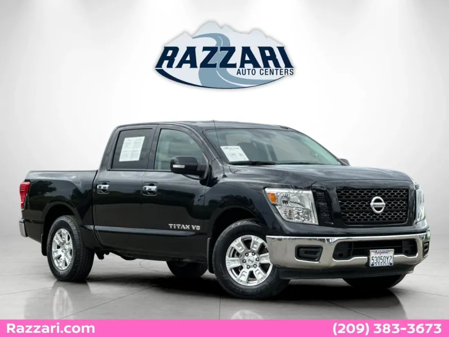 2019 Nissan Titan SV photo 1