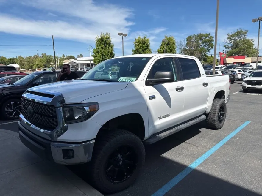2020 Toyota Tundra SR5 Grade photo 1