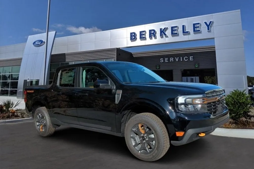 2024 Ford Maverick Lariat photo 1
