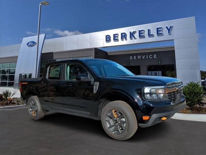 2024 Ford Maverick Lariat photo 1